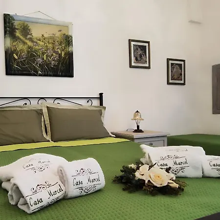 Casa Marcel * Удженто